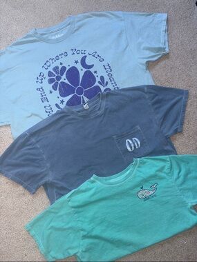 3 Pack- Unbranded Women's Short Sleeve Graphic Tees
